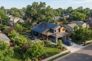 How Long Do Solar Panels Last on a House?
